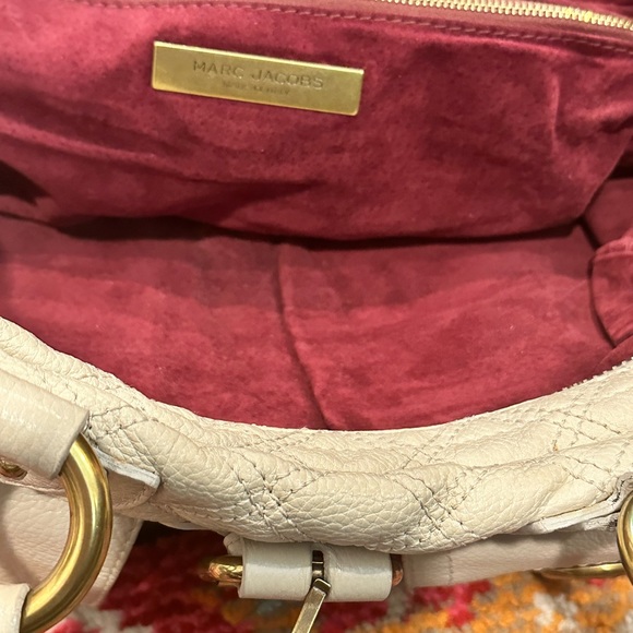Marc Jacobs purse pre owned. Cream/tan - Picture 4 of 4